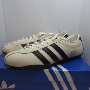 Adidas Tokyo Womans Leather Sneakers in Off-White/Black Size 10
